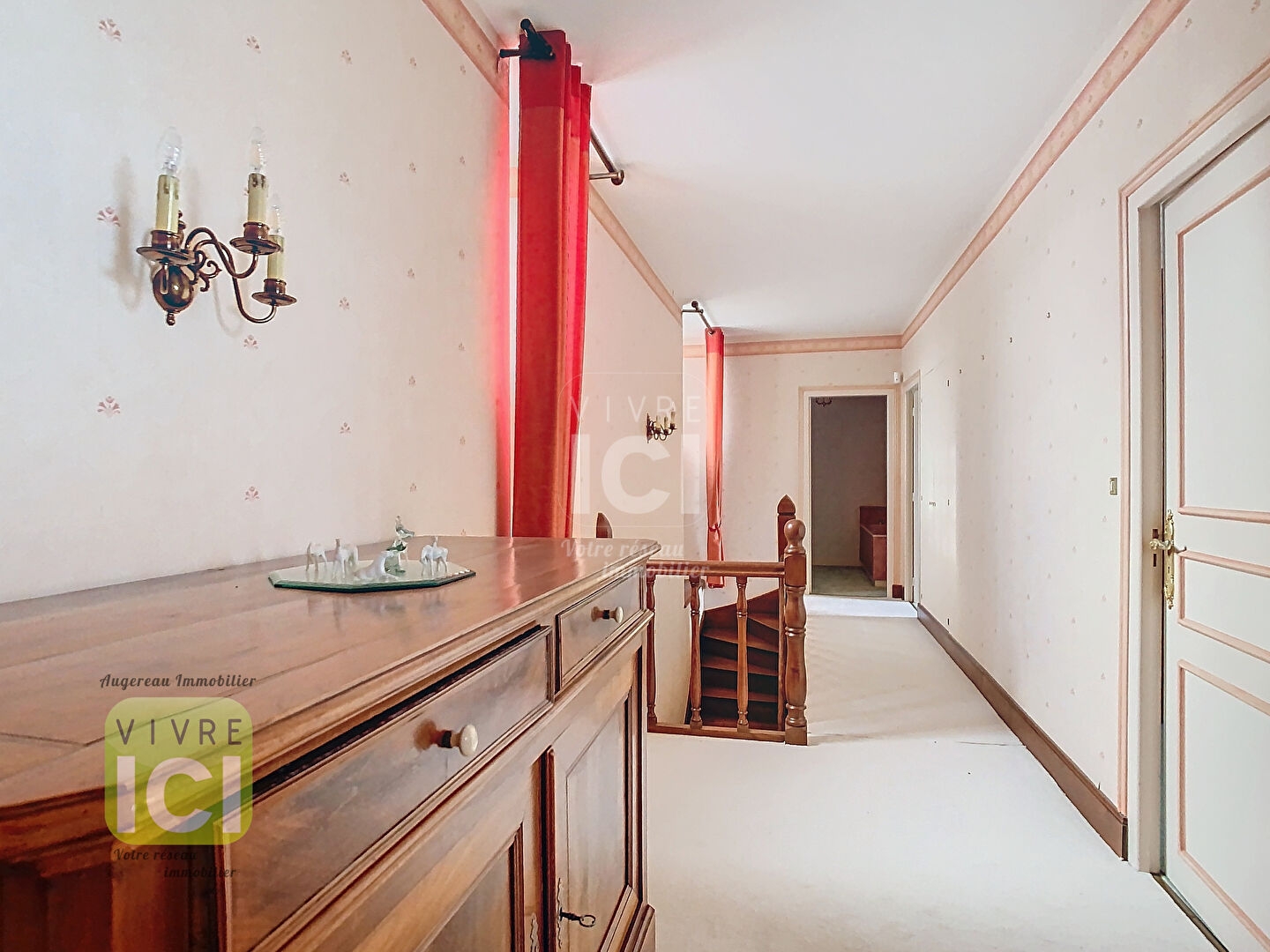 Maison à vendre - 7 pièces - 188m2 - Mortagne-Sur-Sèvre (85290)