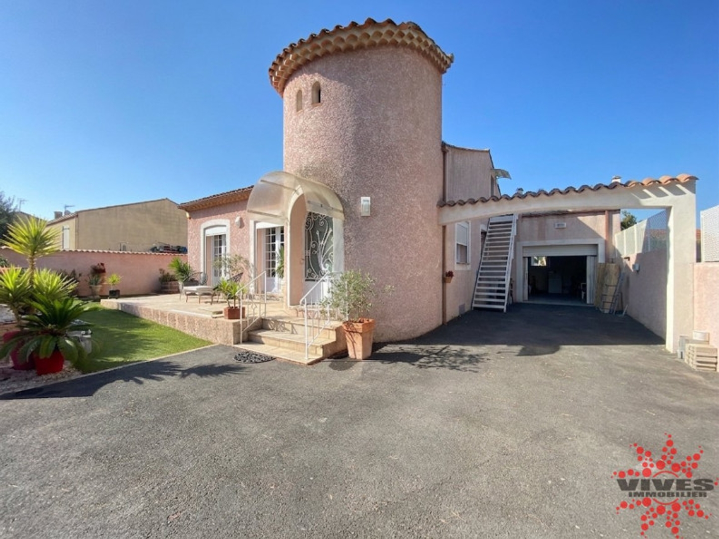 Maison 8 pièces 231 m²