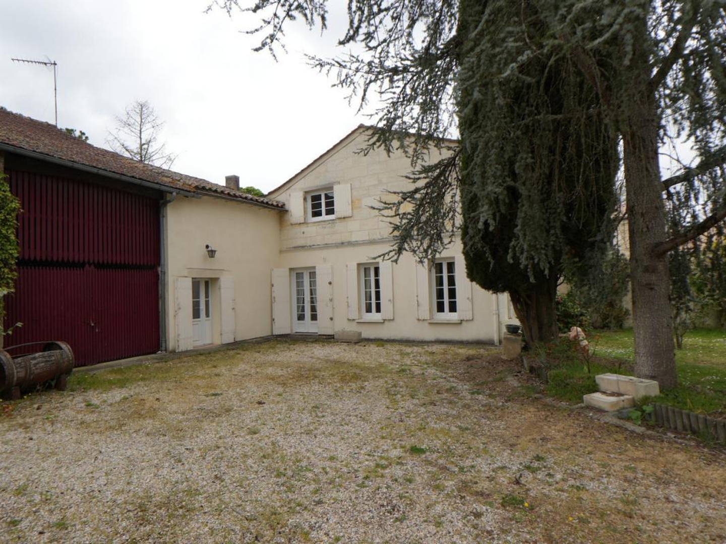 Maison à vendre - 4 pièces - 136m2 - Lugon-Et-L'île-Du... (33240)