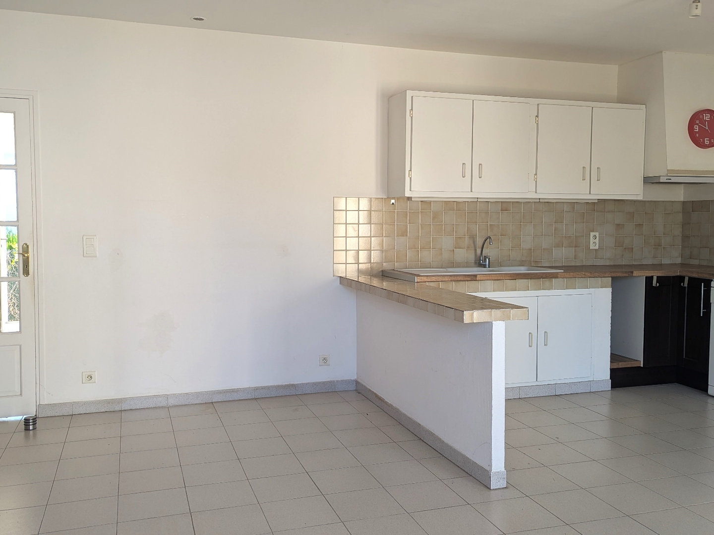 Villa T4 de 82 m² à Fabrègues avec terrasse et garage sur 326 m²