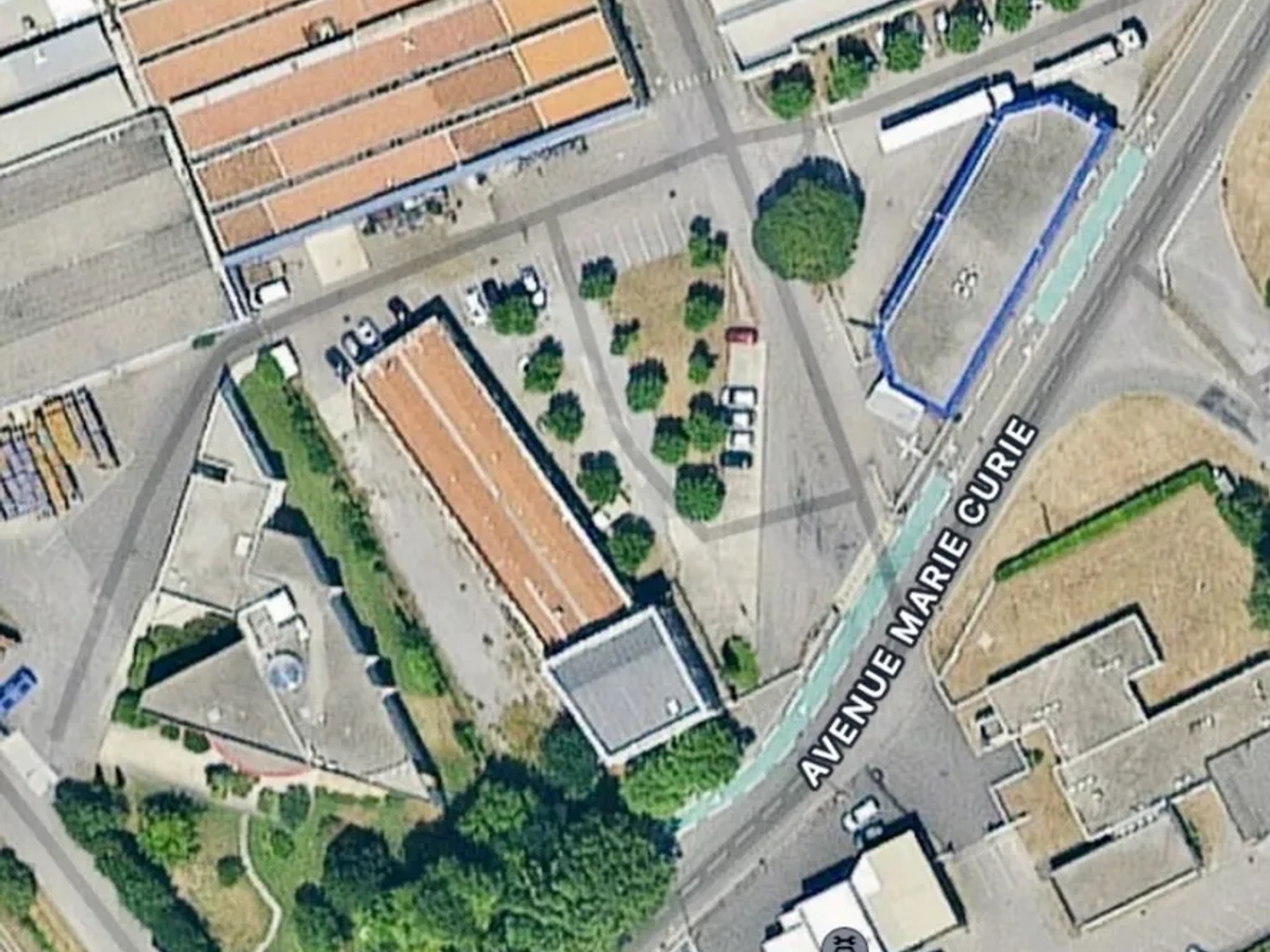 Bâtiment de bureaux à vendre à La Voulte-sur-Rhône avec grand parking