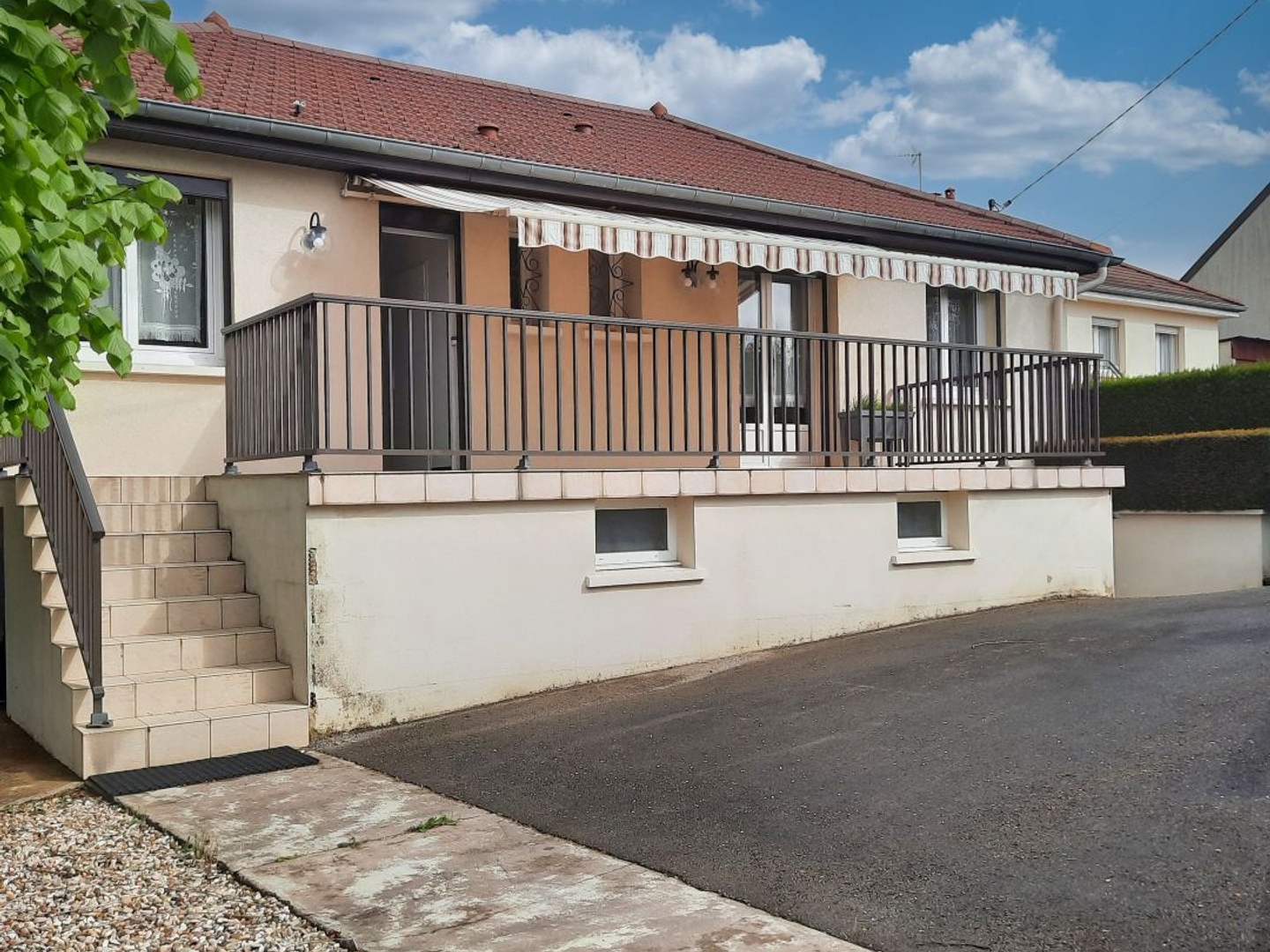 Maison indépendante sur sous-sol à Dole