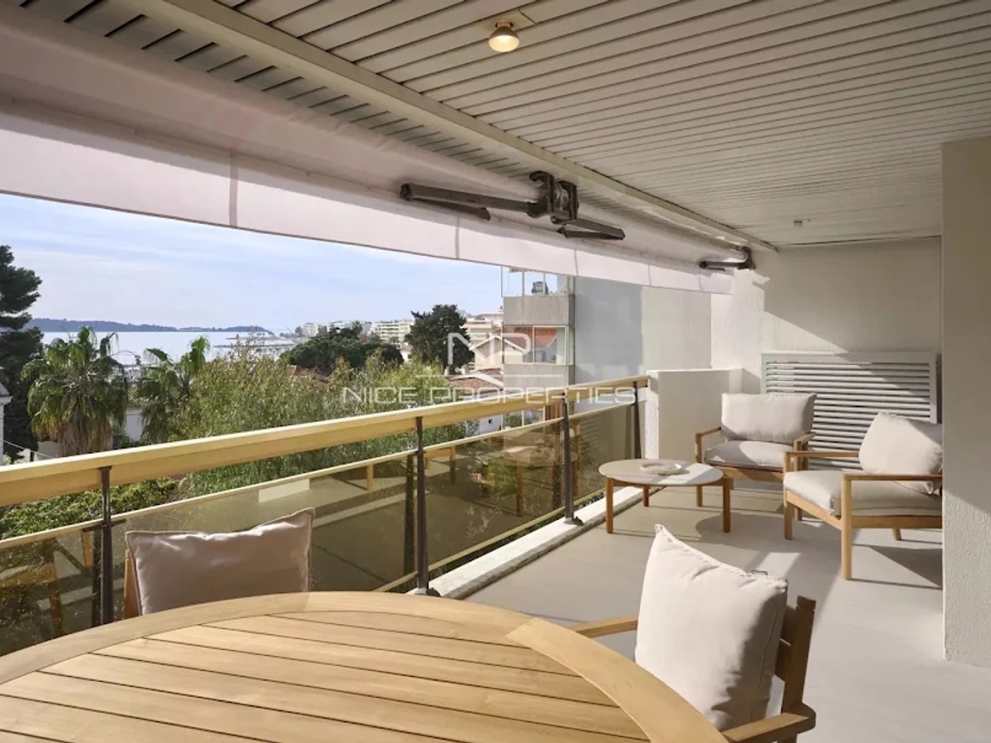 Appartement à vendre - 4 pièces - 100m2 - Cannes (06400)