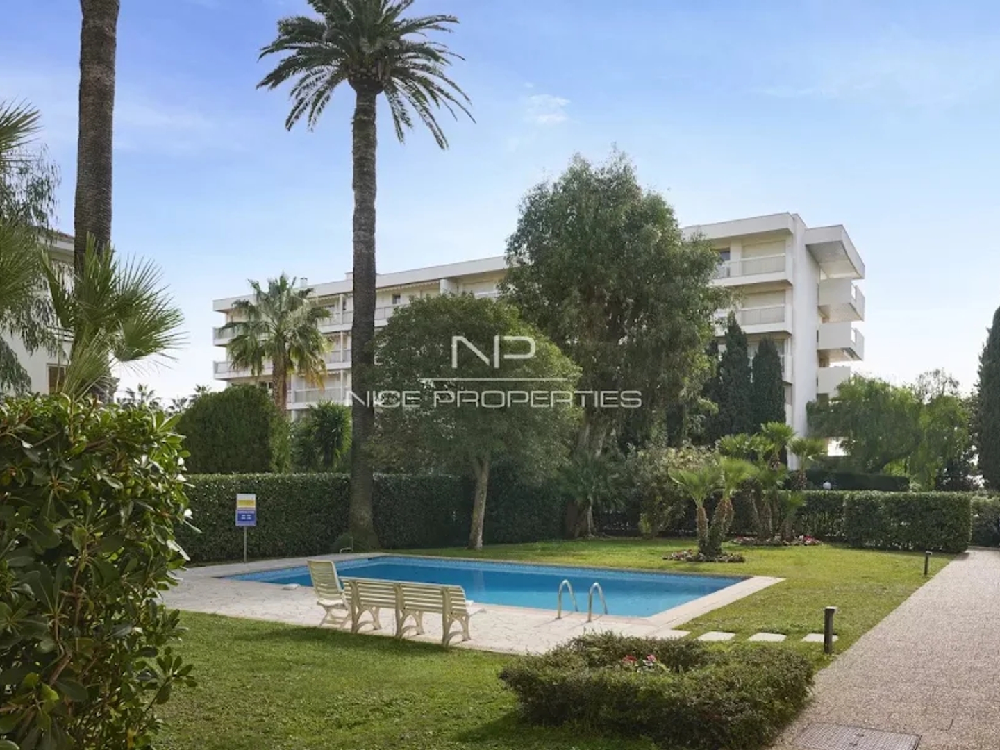 Appartement à vendre - 4 pièces - 100m2 - Cannes (06400)