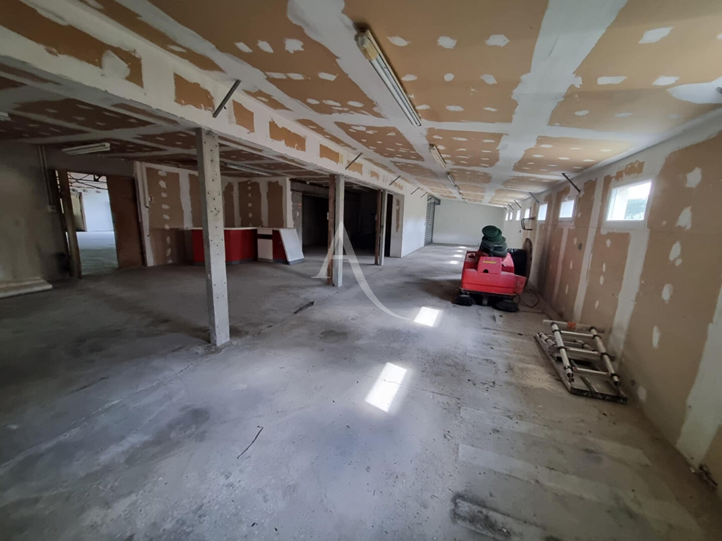 Magasin à vendre - 192m2 - Romorantin-Lanthenay (41200)