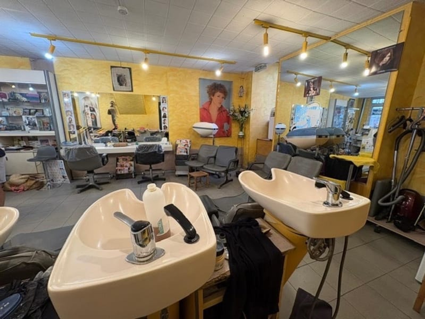 Magasin à vendre - 1 pièce - 55m2 - Ille-Sur-Têt (66130)
