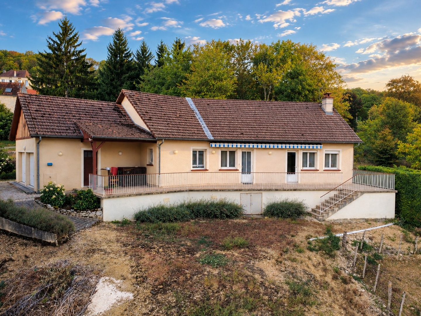 MAISON DE PLAIN PIED AVEC VUE