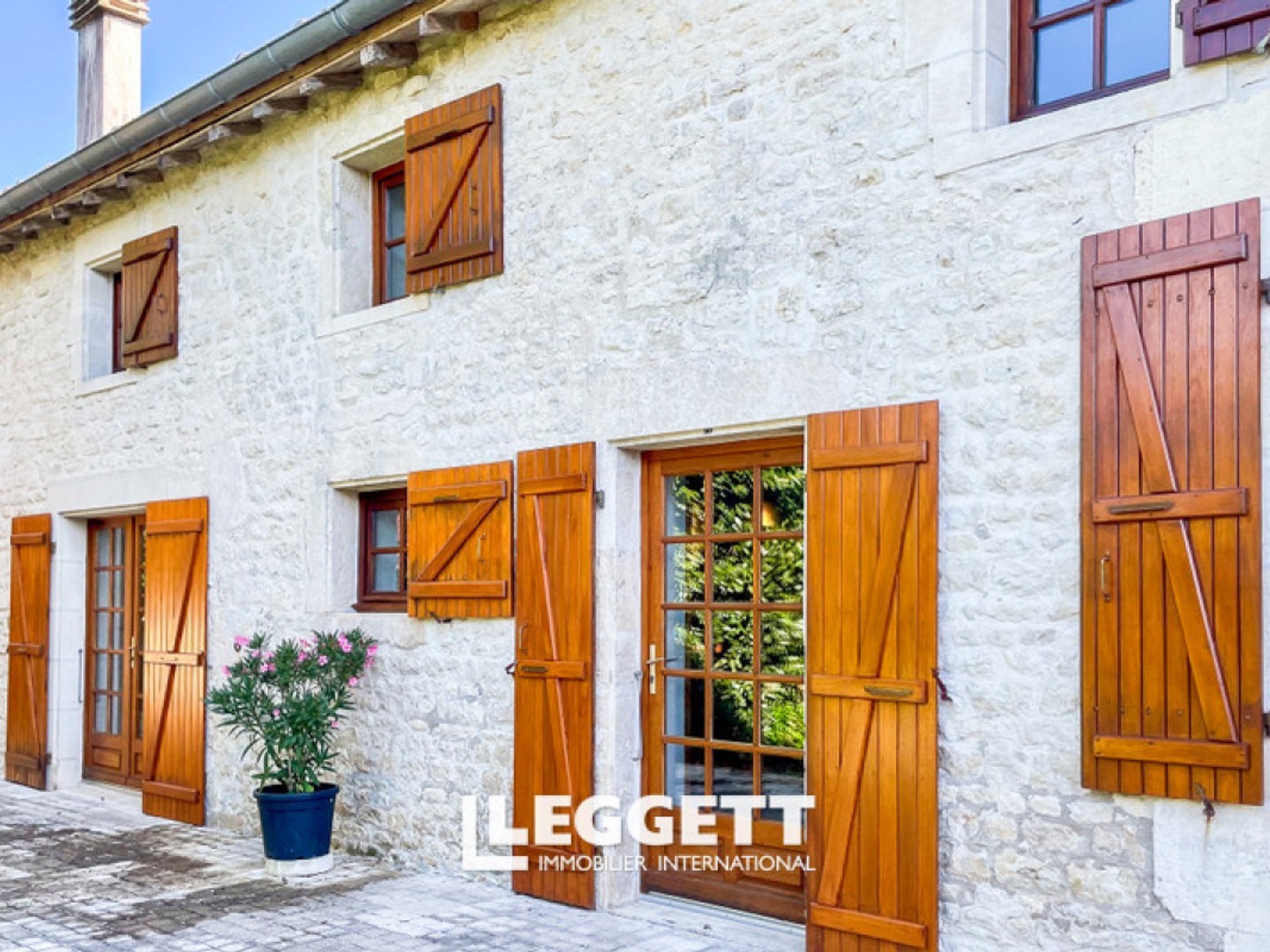 maison 8 pièce(s), SAINT-MARTIN-DE-JUILLERS