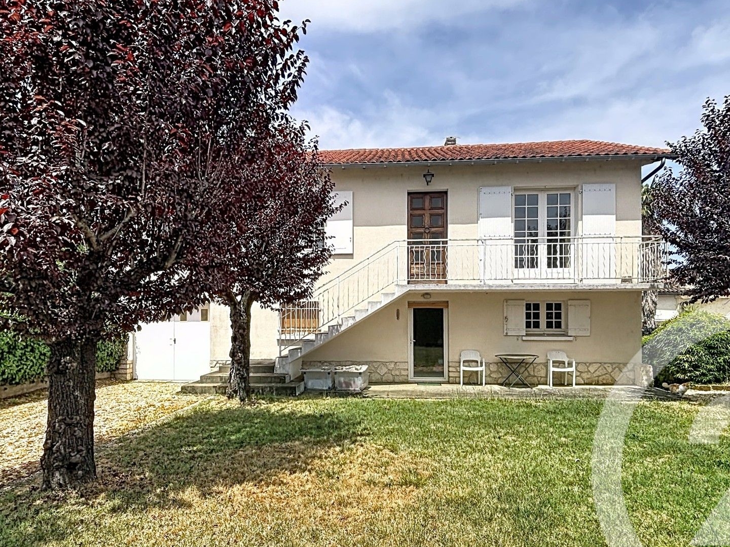 Maison 7 pièces 242 m²