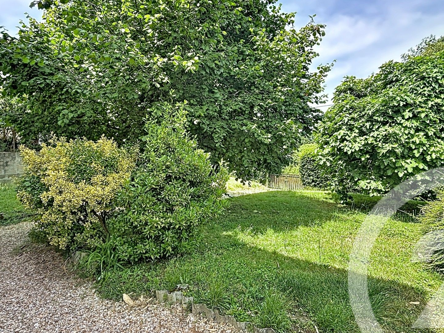 Maison à vendre - 7 pièces - 242m2 - Montpon-Ménestérol (24700)