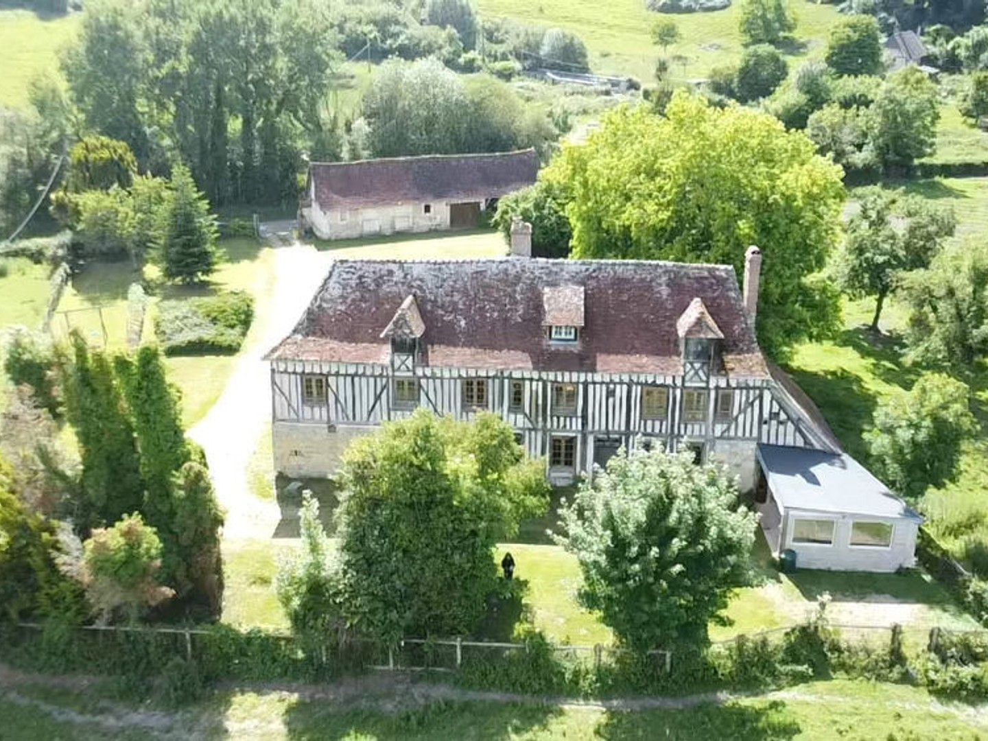 Maison à vendre - 7 pièces - 201m2 - Lisieux (14100)