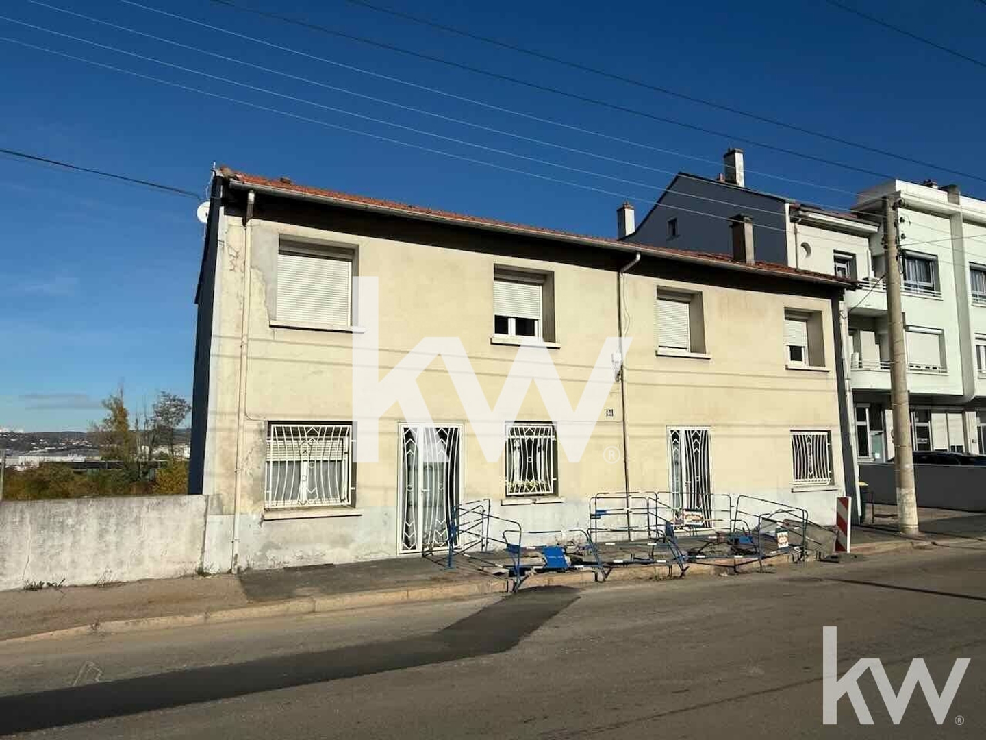 Immeuble à vendre - 210m2 - Saint-Étienne (42100)