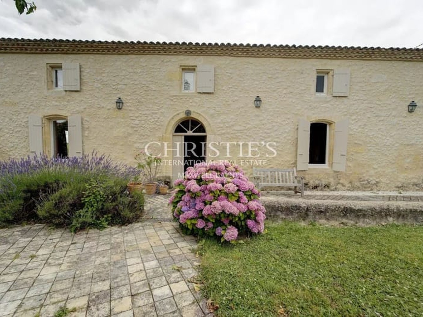 Maison 14 pièces 258 m²