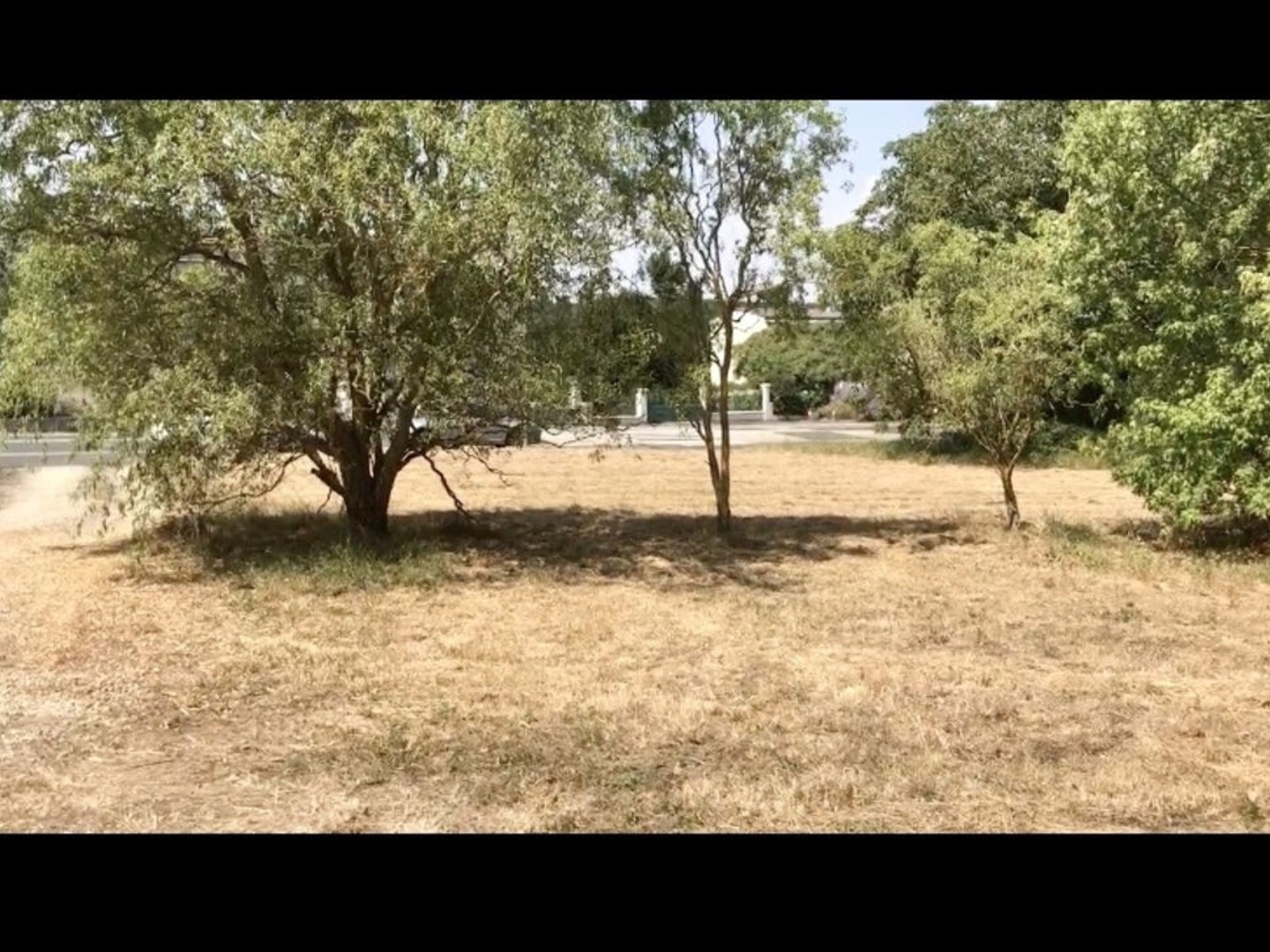 Terrain viabilisé en bordures sur Airvault - 1144 m2