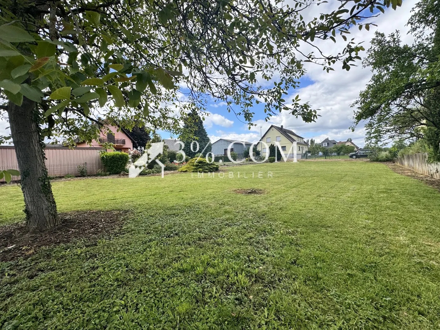 Terrain 912 m²