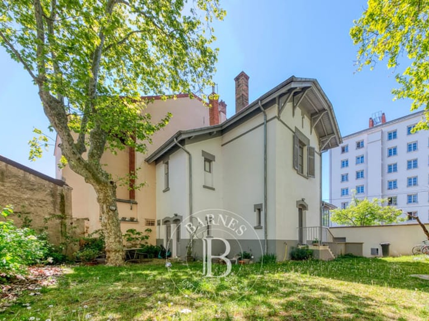 Lyon 4 - Chazière - Maison de 105,65 m² (surface au sol 177,10 m²) - 3 chambres - Terrain de 297 m²