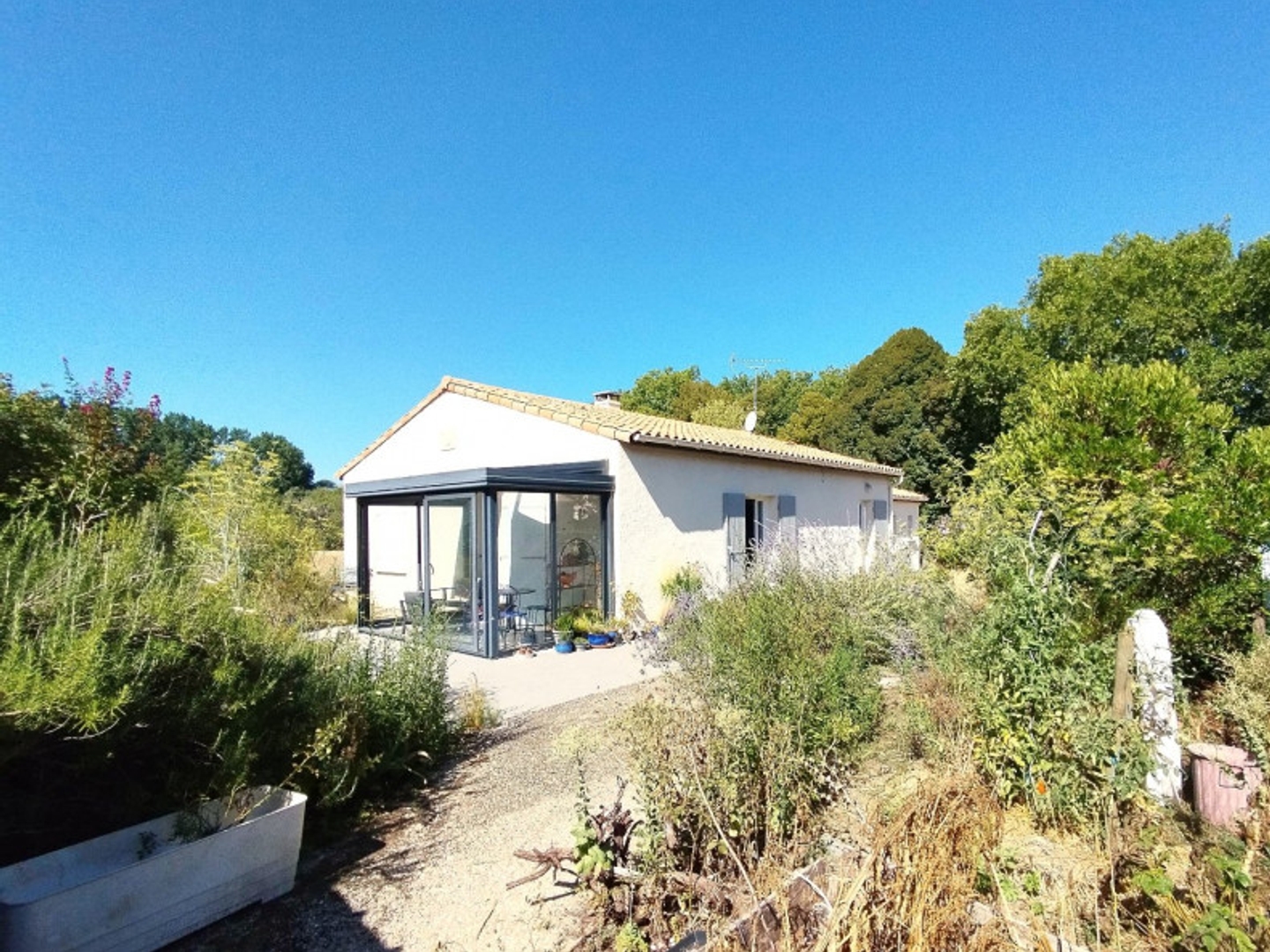 Maison à vendre - 4 pièces - 78m2 - Jonzac (17500)