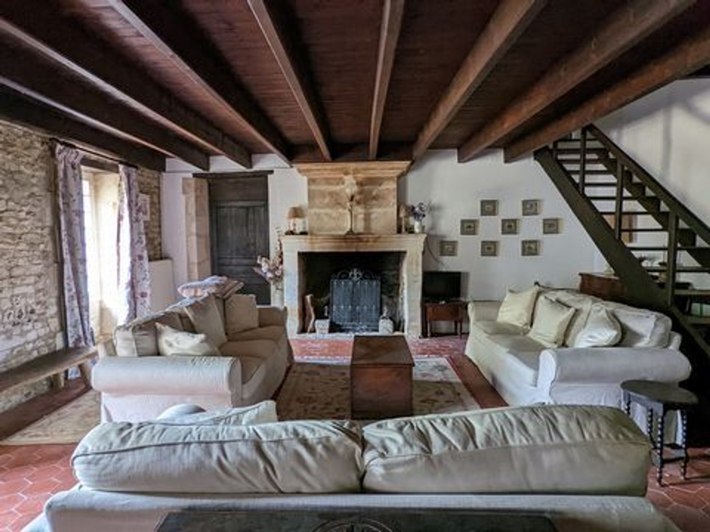Maison à vendre - 6 pièces - 408m2 - Maulay (86200)