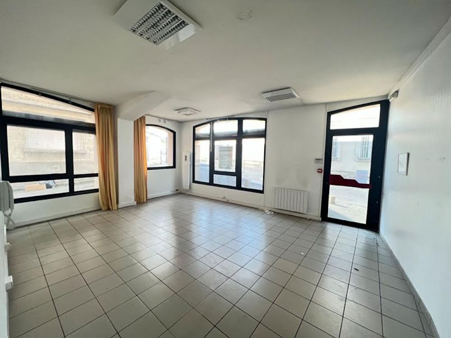Bureaux à vendre - 150m2 - Laon (02000)