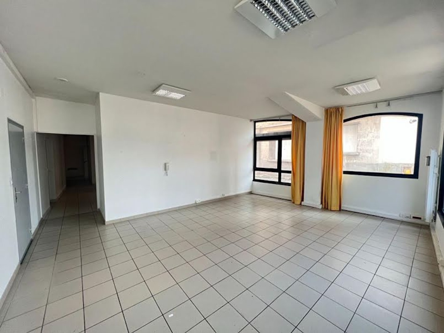 Bureaux à vendre - 150m2 - Laon (02000)