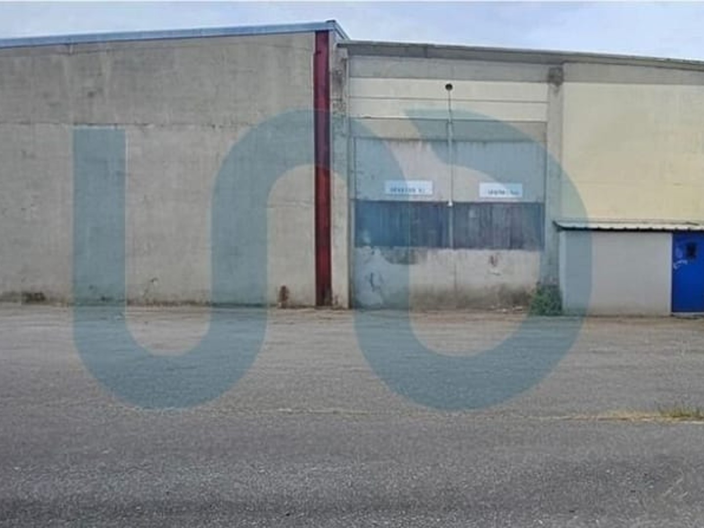 Immeuble commercial 631 m²