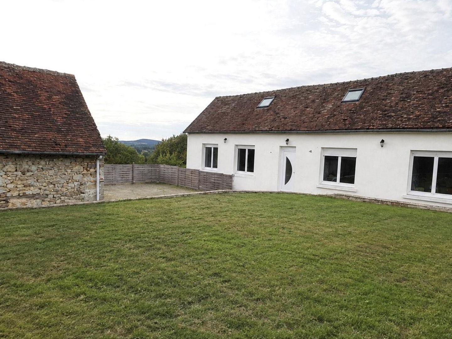 Au calme, Maison pierre, 3/4 chambres, garage, jardin