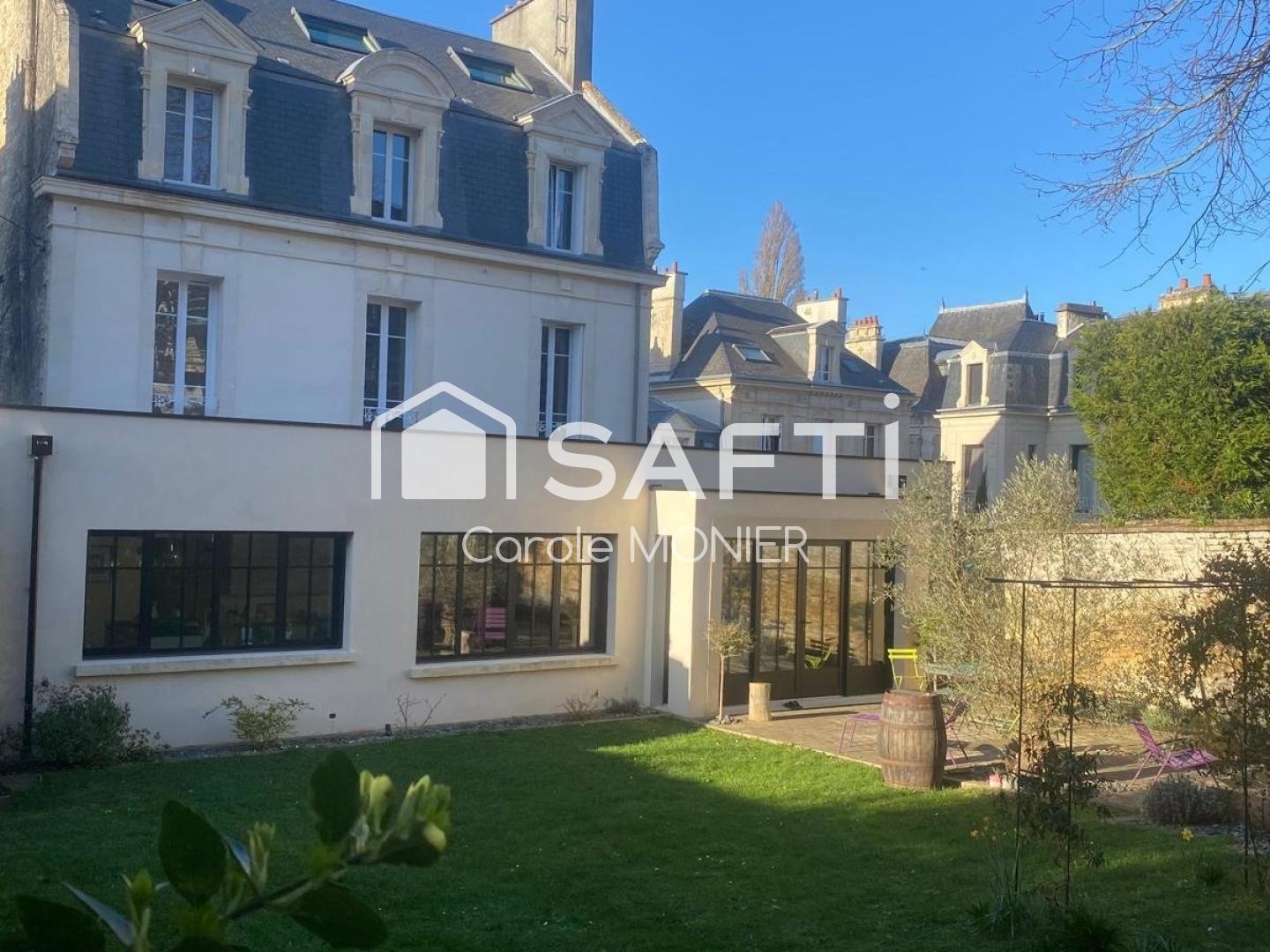 Maison à vendre - 9 pièces - 342m2 - Caen (14000)