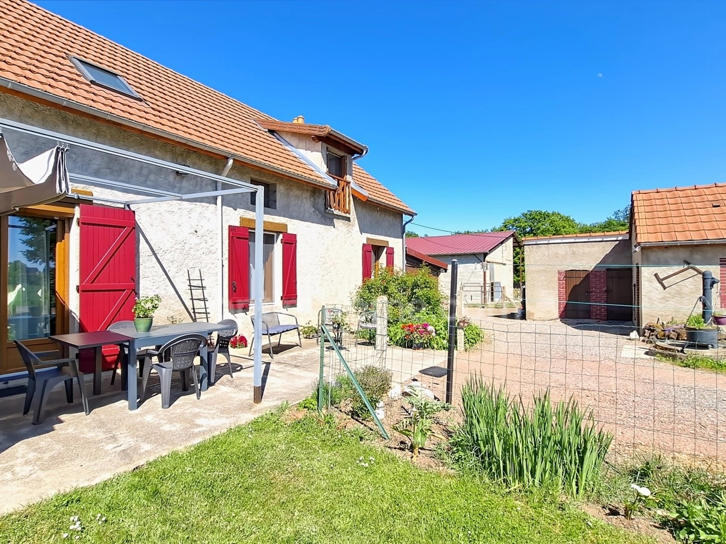 Maison à vendre - 6 pièces - 138m2 - Espinasse-Vozelle (03110)