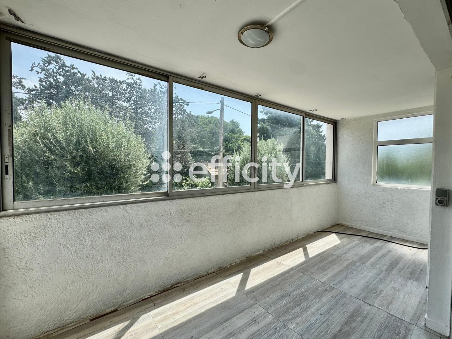 Appartement à vendre - 2 pièces - 41m2 - Six-Fours-Les-Plages (83140)