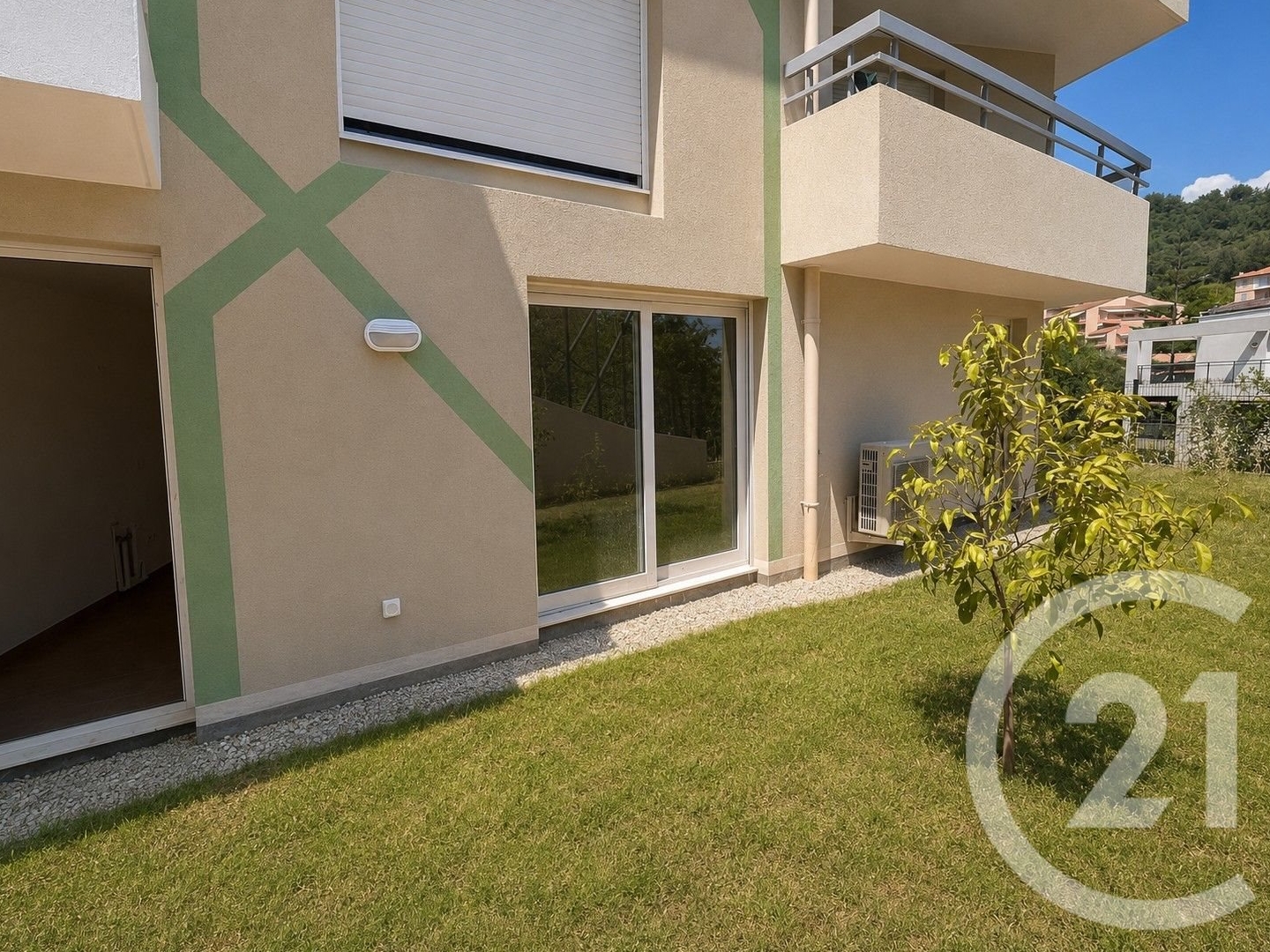 Appartement à vendre - 3 pièces - 59m2 - Roquebrune-Cap-Ma... (06190)