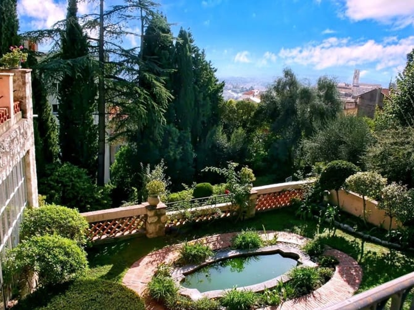 Maison à vendre - 9 pièces - 380m2 - Grasse (06130)