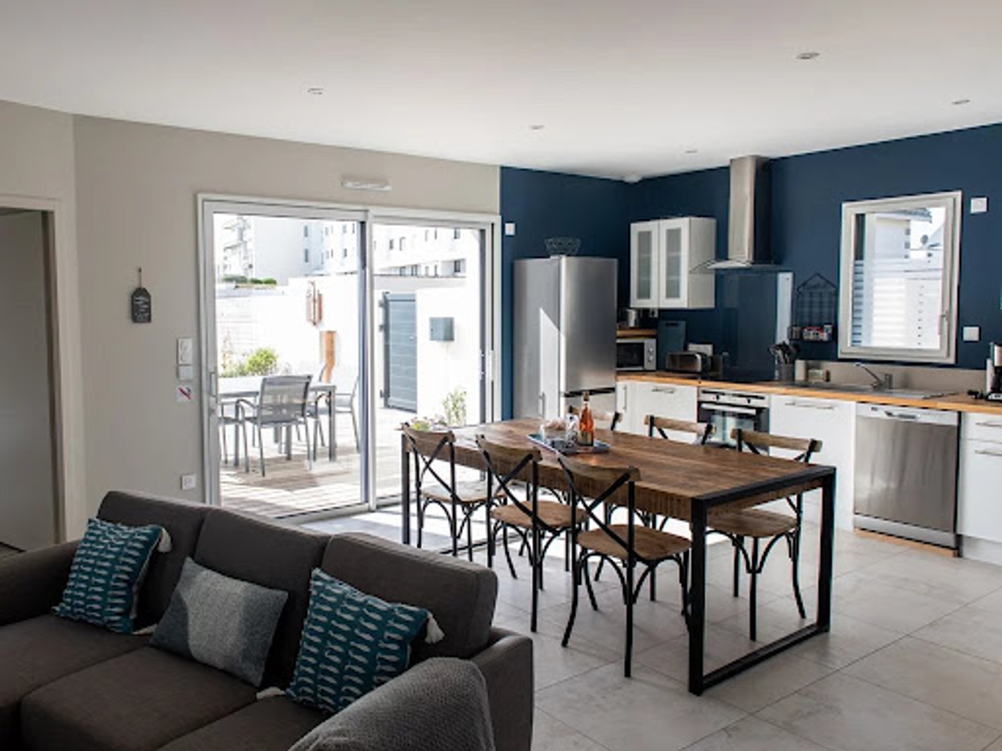 Maison à vendre - 8 pièces - 200m2 - Saint-Gilles-Croi... (85800)