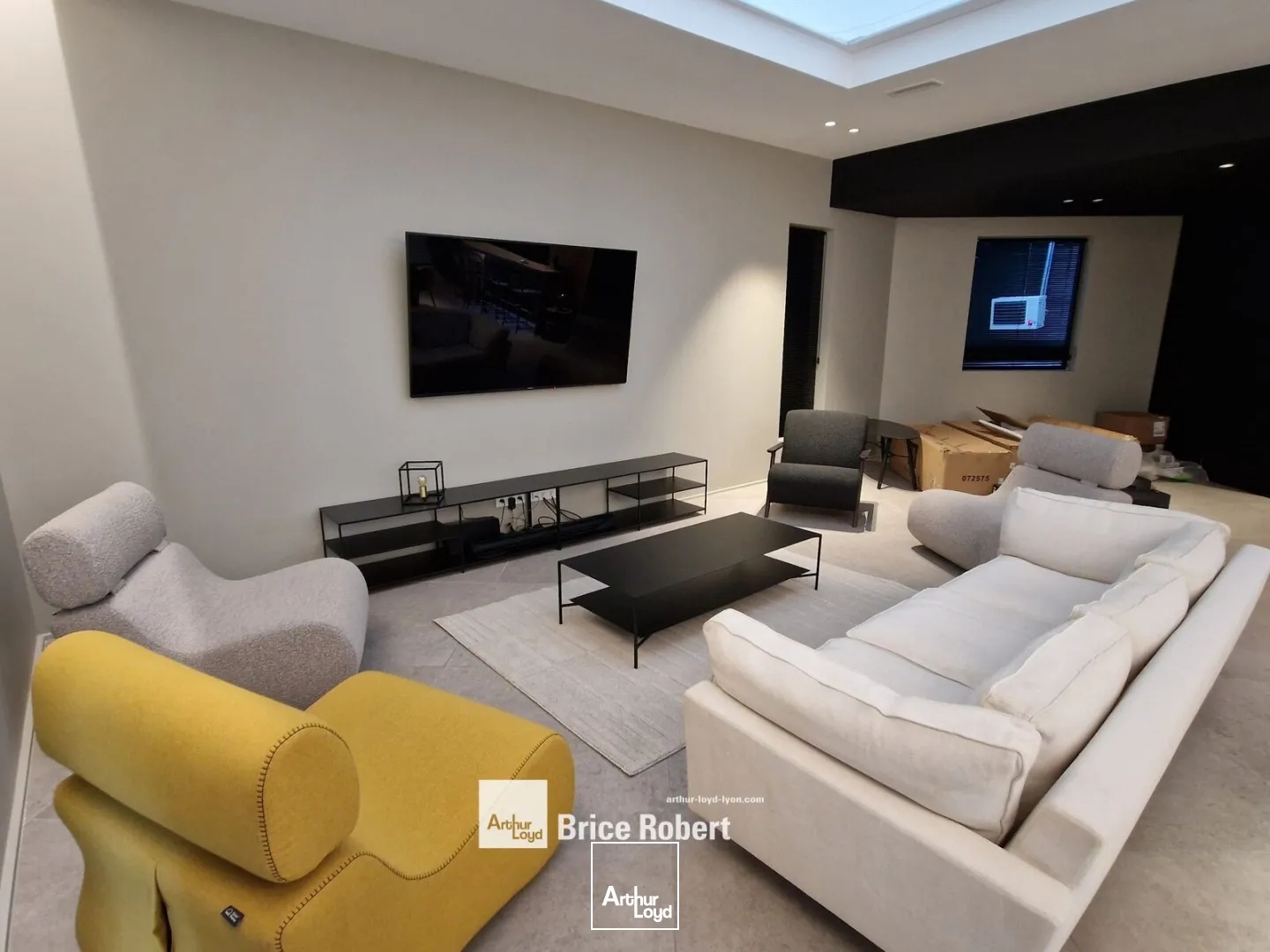 Locaux à vendre - 407m2 - Saint-Bonnet-De-Mure (69720)
