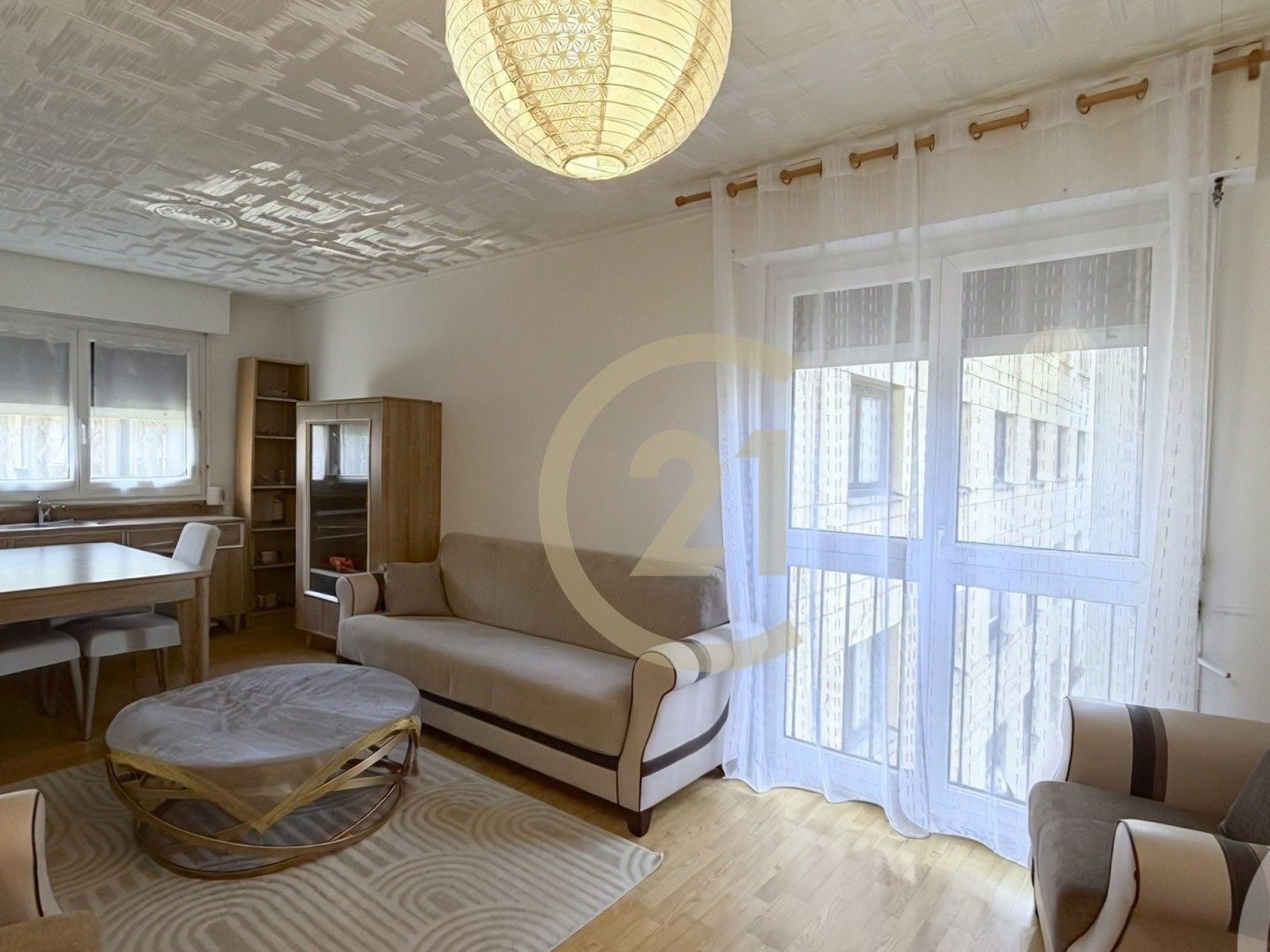 Appartement 6 pièces 90 m²