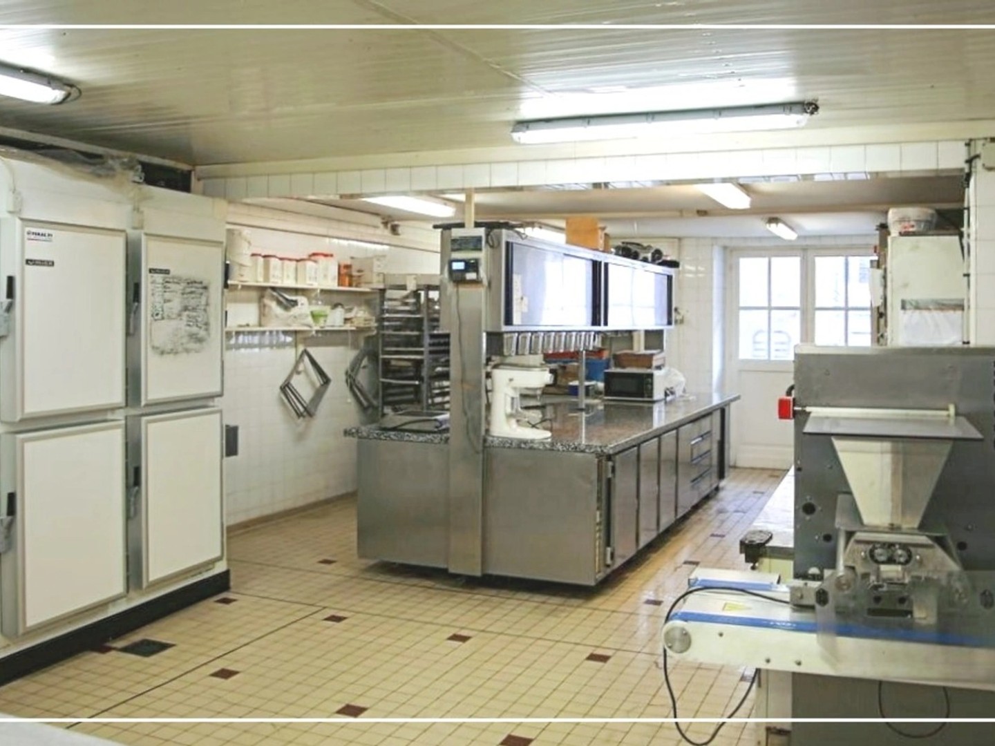 Fonds de commerce 700 m²