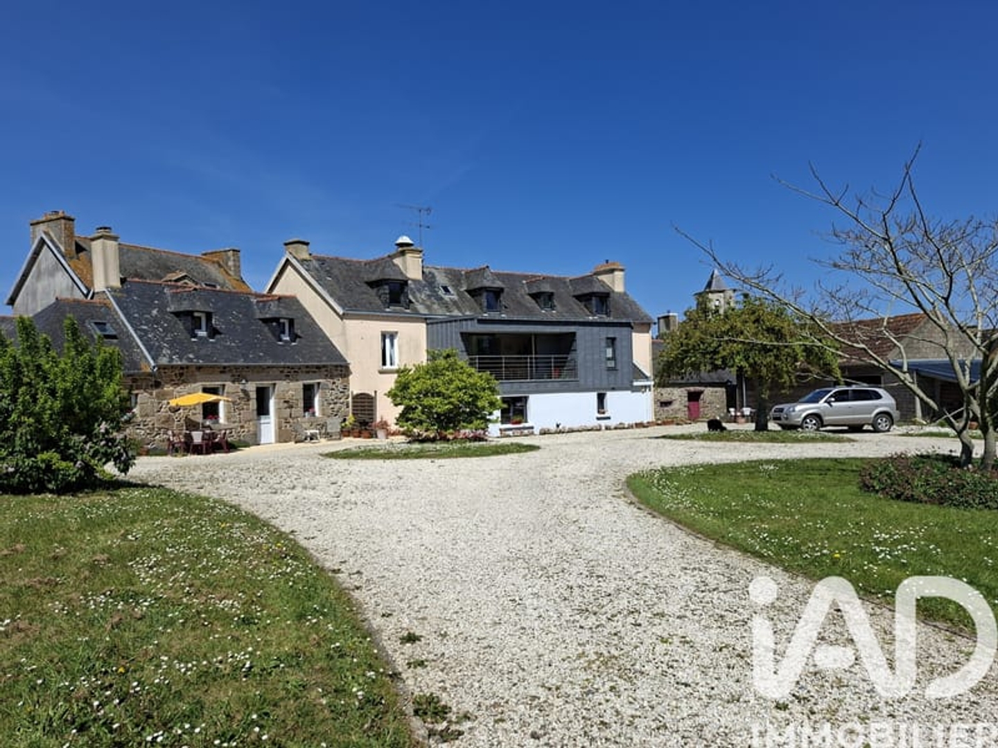Maison 11 pièces 320 m²