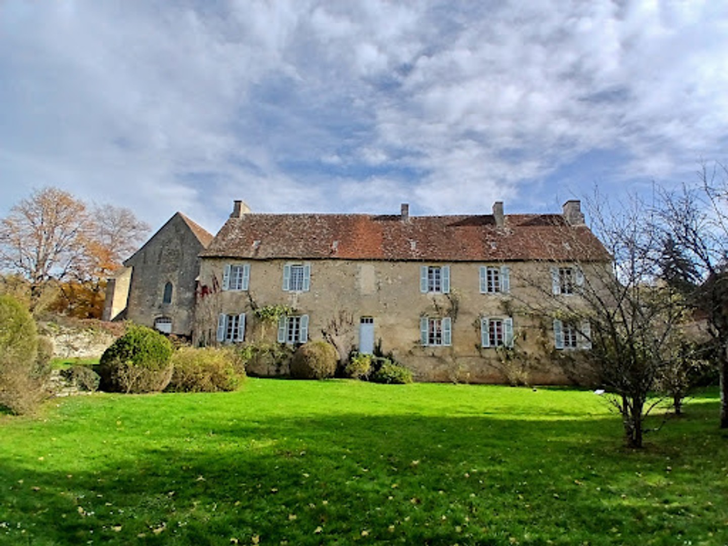 Maison 8 pièces 400 m²