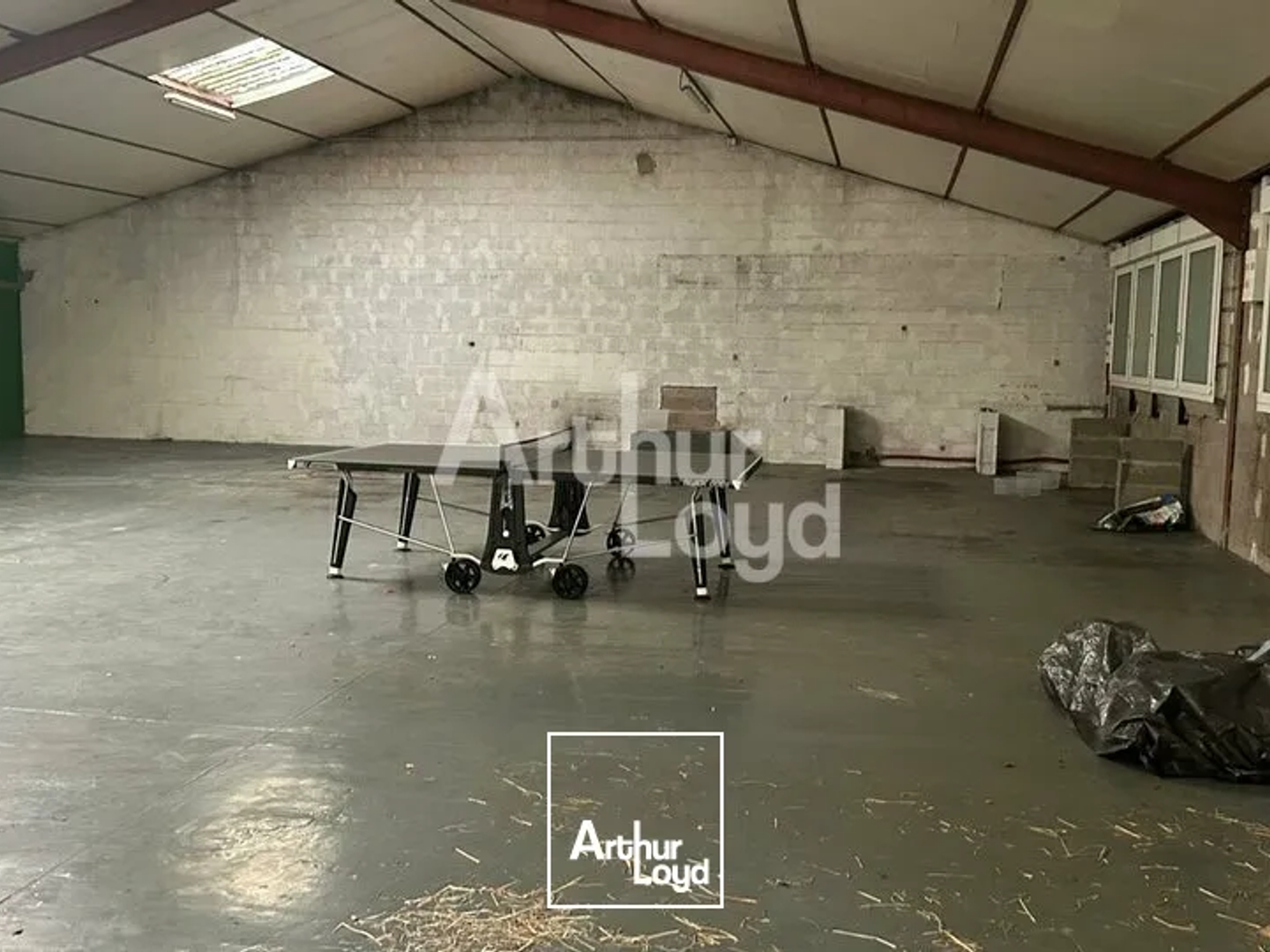 Locaux à vendre - 360m2 - Monthou-Sur-Bièvre (41120)