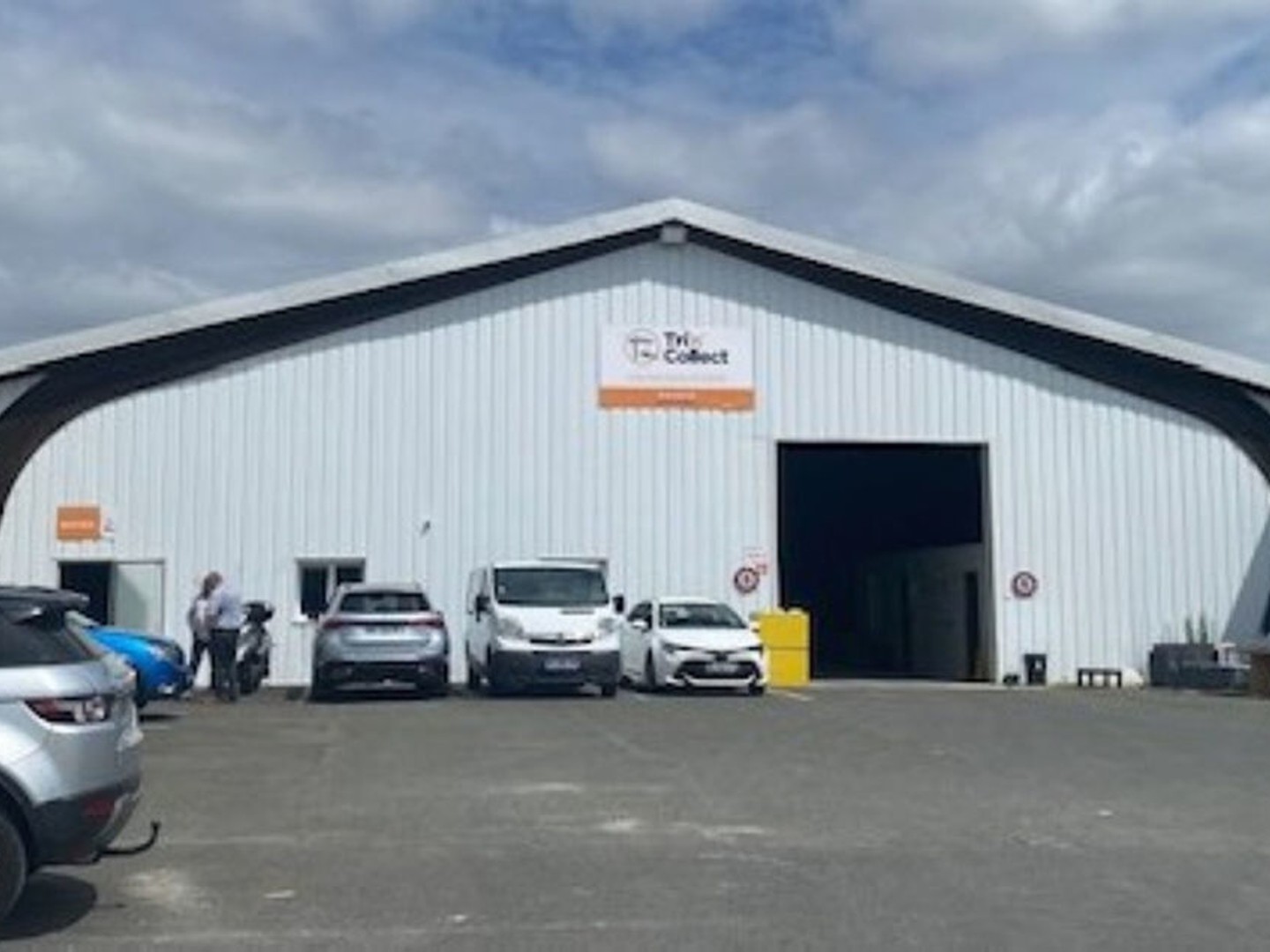 Local d'activité Loire Authion de 1370 m2, locataire en place