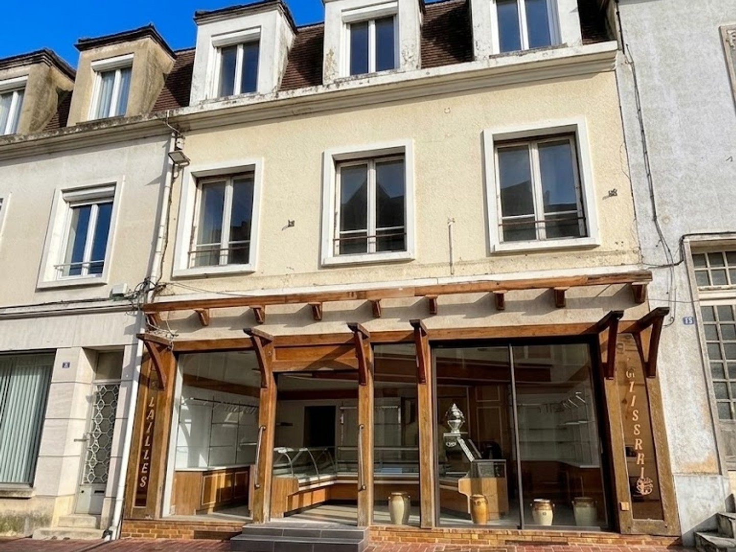 Maison avec appartements 200 m²