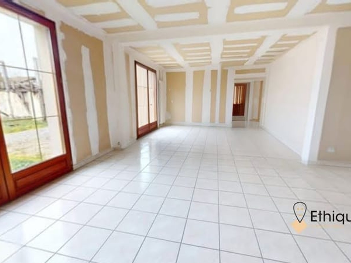 Maison à vendre - 7 pièces - 215m2 - Hampigny (10500)