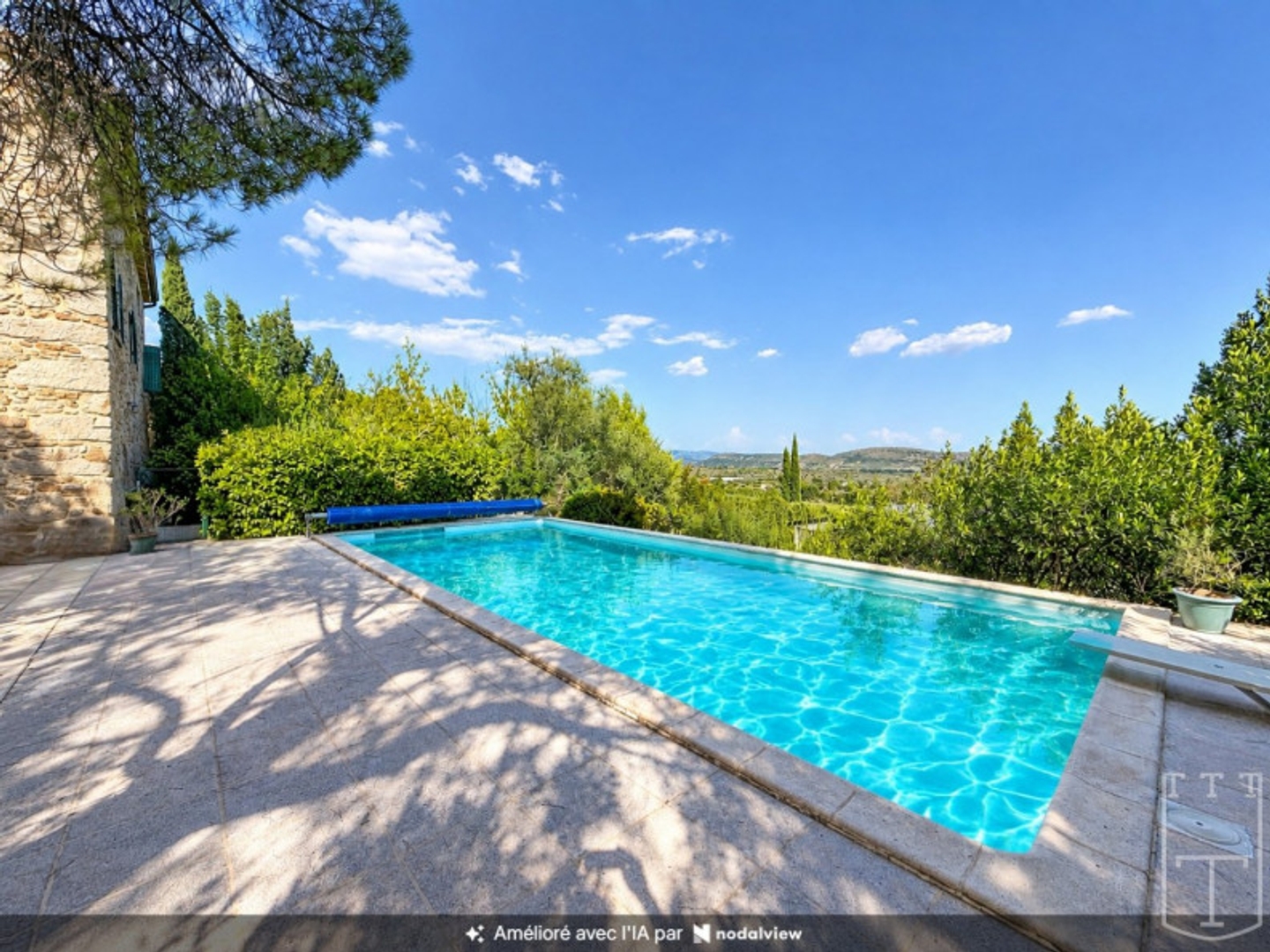 Maison à vendre - 10 pièces - 215m2 - Vinezac (07110)