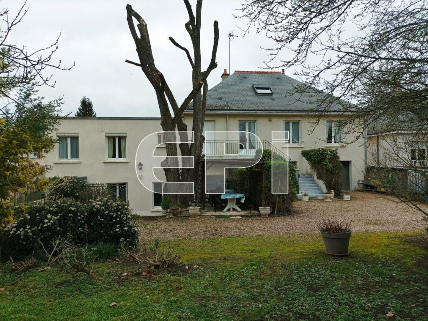 Maison à vendre - 9 pièces - 282m2 - Richelieu (37120)