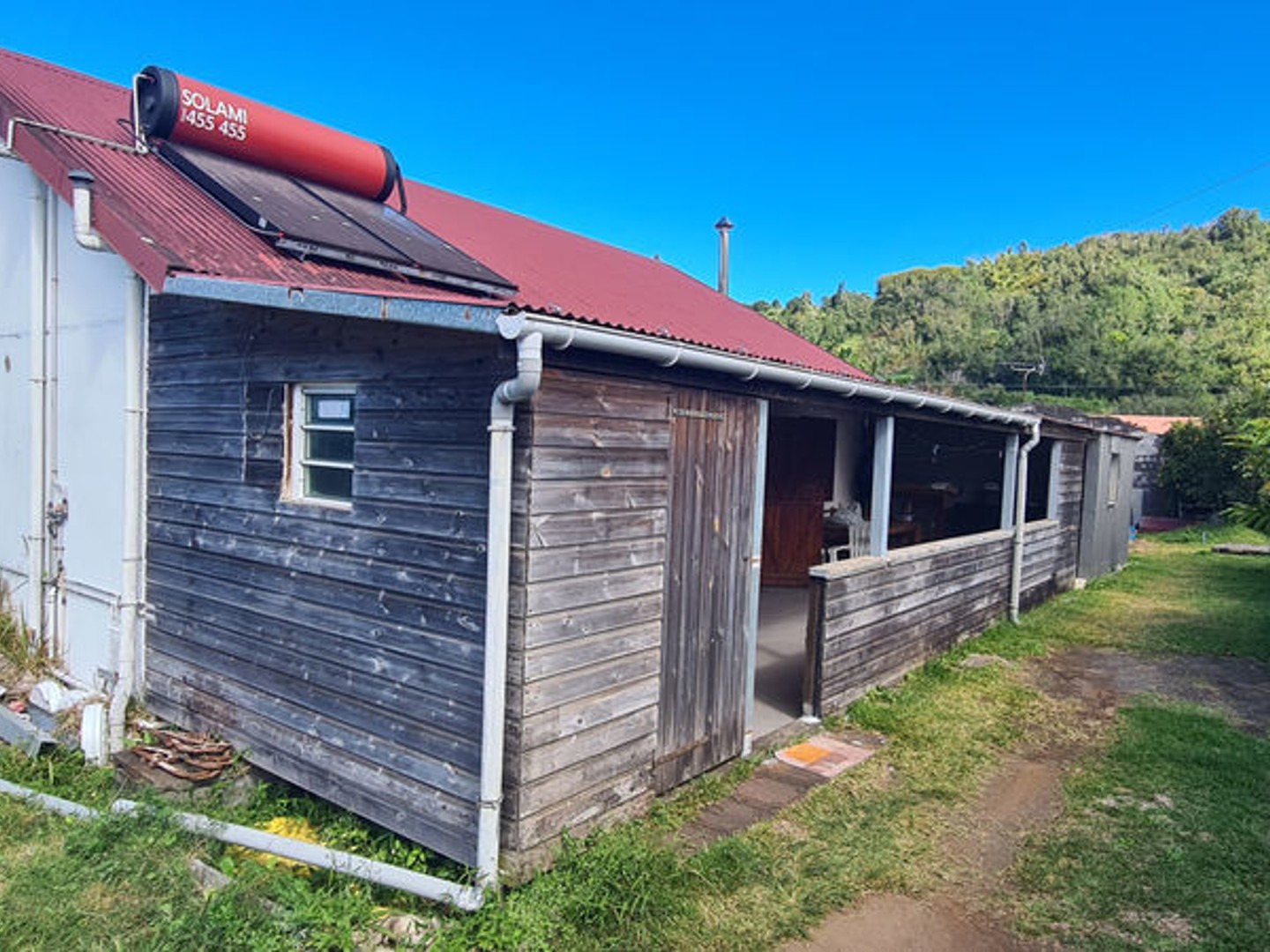 SAINT JOSEPH 97480 - MAISON F3/4 ENTRETENUE ET AGREABLE - MEZZANINE