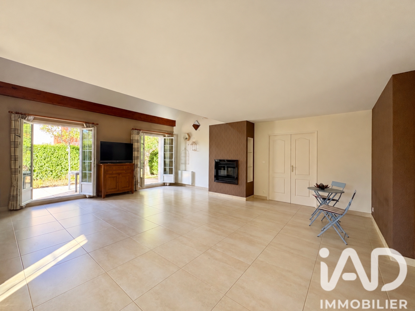 Maison à vendre - 7 pièces - 169m2 - Marolles-En-Brie (94440)