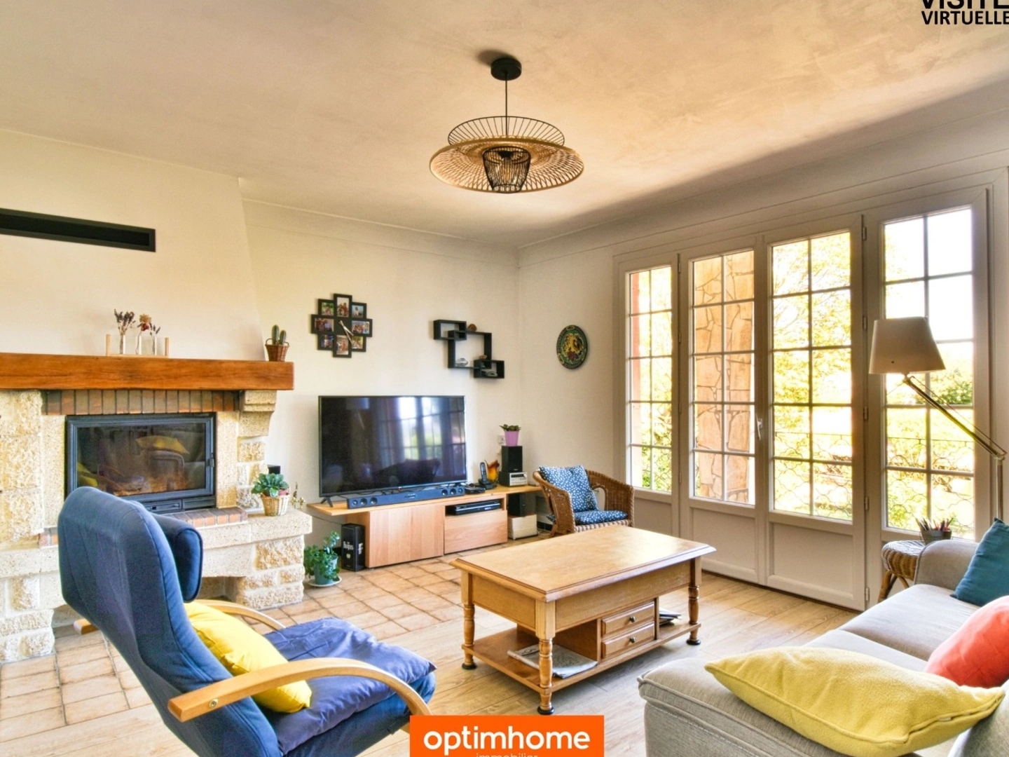 Maison à vendre - 7 pièces - 121m2 - Ambarès-Et-Lagrave (33440)