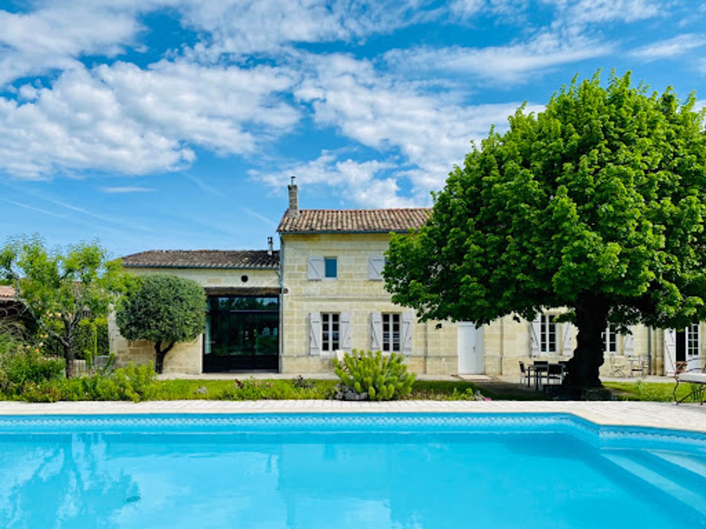 Maison 11 pièces 420 m²