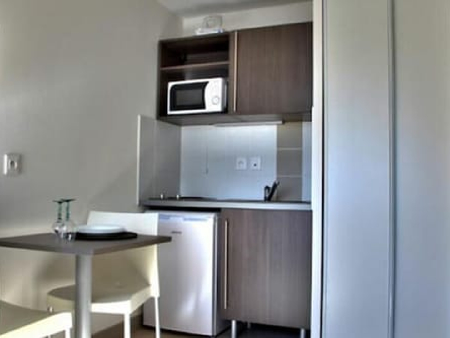Studio - 18.7m ²