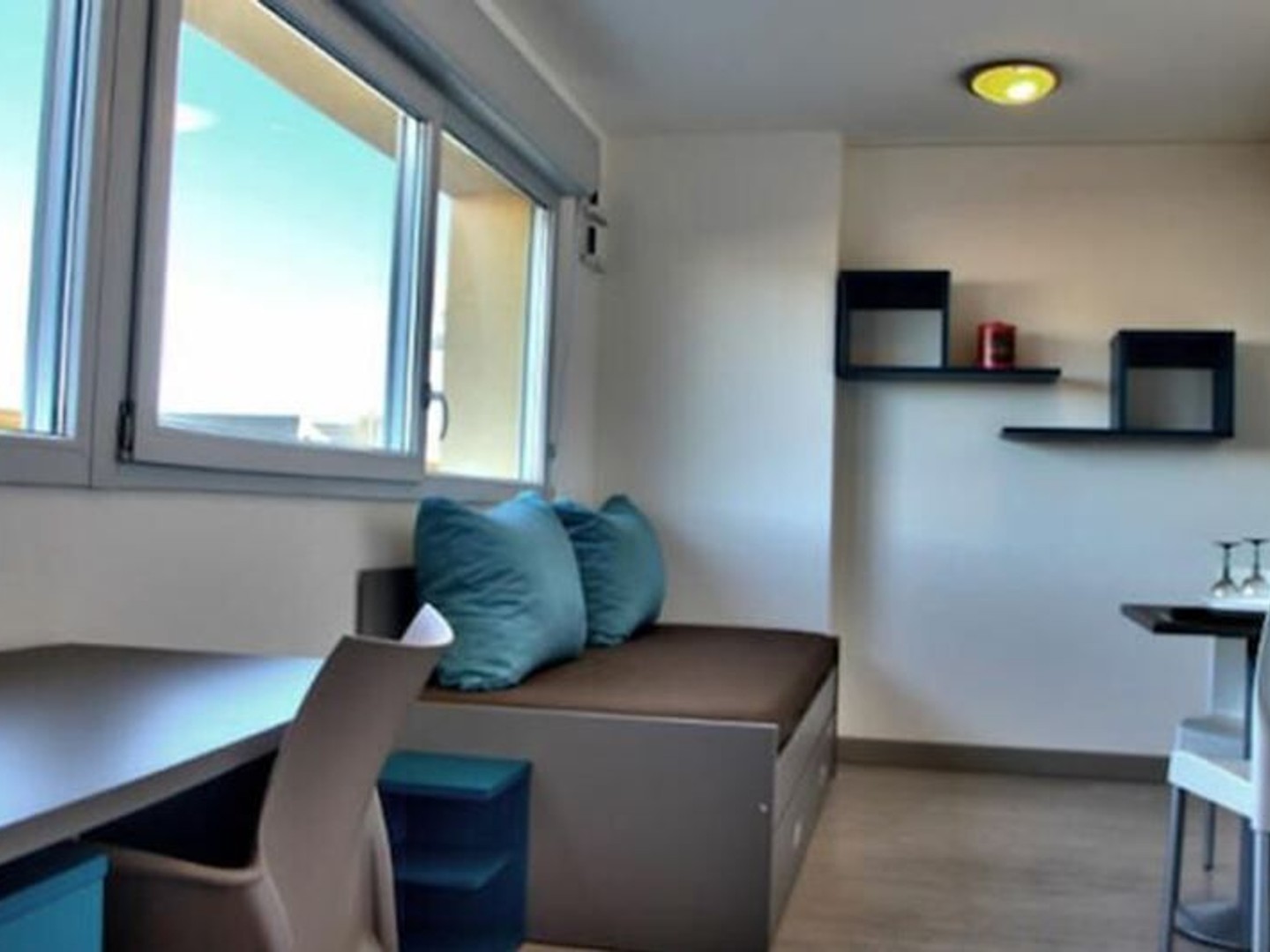Studio - 18.7m ²