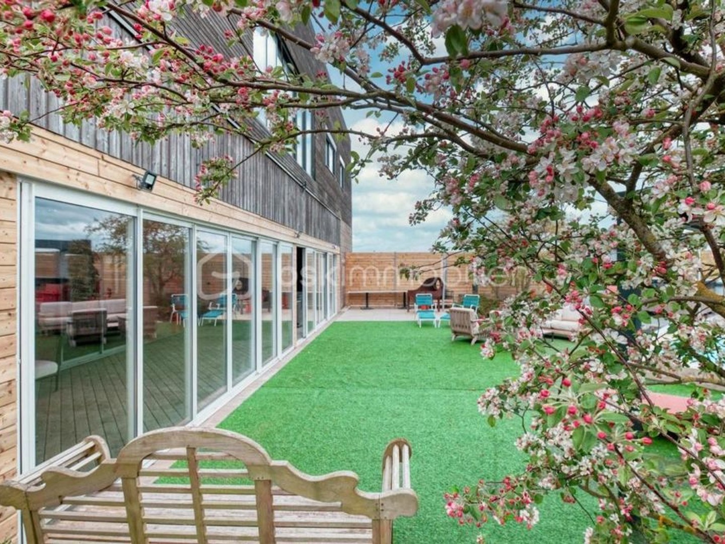 Immeuble à vendre - 820m2 - Nogent-Le-Roi (28210)